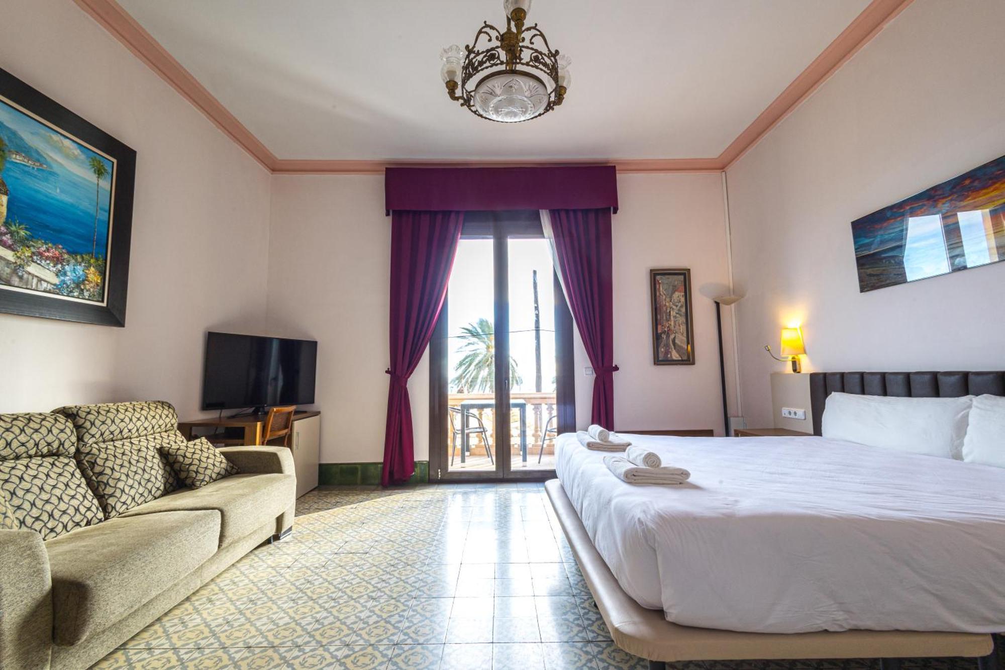 Hotel Llar De Capitans Masnou Buitenkant foto